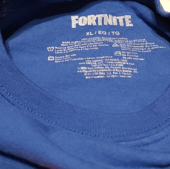 Fortnite Graphic Tee. Youth xl. Preloved. - Picture 3 of 4